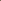 Køkken med beige skabe, træskammel og WoodUpp Akupanel Akustikpanel i Clay Black filt på væggen. Rund pendel over køkkenbordet.
