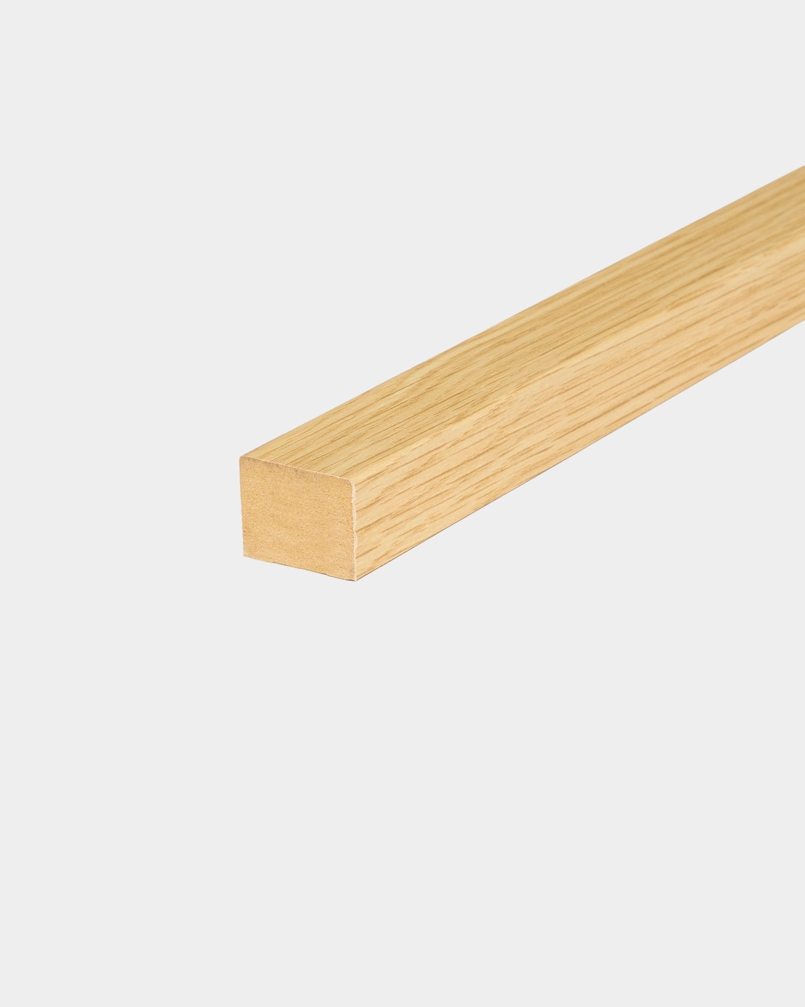 WoodUpp Southern Oak end lamella, 2.2 cm thick, designed for MDF frame installation, displayed on a plain white background.